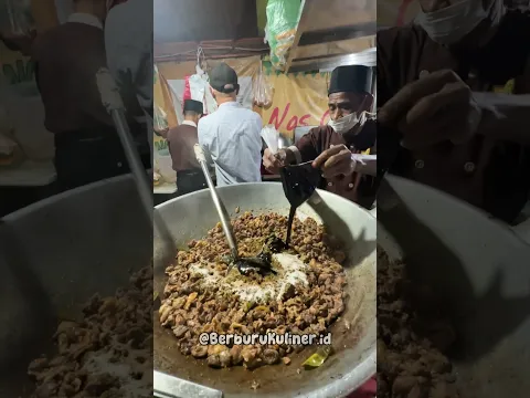 Sepiring 60 ribu tapi gak pernah sepi!! #streetfood