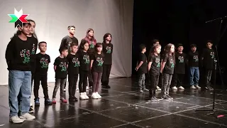 أغنية الراس عالي أداء كورال أجيال الوحدة في حفل تخريج الفوج الخامس 