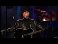 Download Lagu LIVE- MAURICE GIBB SINGING LEAD AGAIN!! Man in the middle  -Bee gees (2001) HD