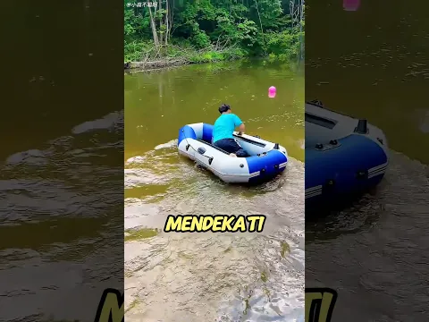 bola misterius di tengah sungai #shorts