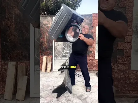 💪 This bodybuilder has incredible strength