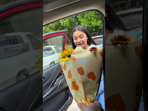 LE REGALO FLORES AMARILLAS A MARIA BELEM 🌼