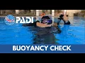 Lagu HOW TO perform a BUOYANCY CHECK at the surface | PADI SCUBA SKILLS