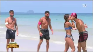 قبلات اللبنانيه سينتيا خليفه بالبكيني في برنامج فرنسي ساخنه بطلة مسلسل حرب اهليه و8 ايام 