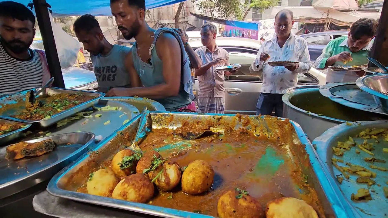 Ki khaben Dada ? Macher Dim Bhaat 40 Rupee   Indian Street Food