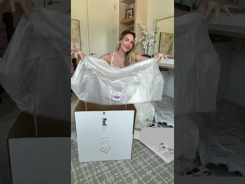 Saying goodbye to my wedding dress!!!