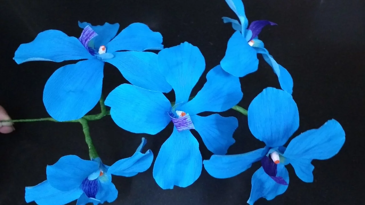 HOW TO MAKE PAPER FLOWERS BLUE VANDA ORCHID \ VANDA COERULEA (FLOWER # 156)