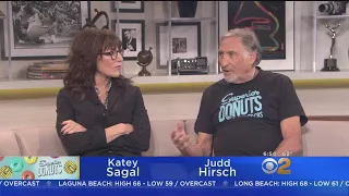 acting legends judd hirsch katey sagal talk superior donuts