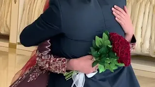 اجمل المشاعر الحب بين العريس والعروسه ربي يحفظهم 