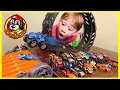 Monster Jam Hot Wheels MONSTER TRUCKS VS RACE CARS - Epic Loop Challenge Race GIVEAWAY