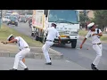 Download Lagu Kutana na Askari mwenye Mbwembwe balaa Barabarani akiwa kazini, Ni vituko Mwanzo Mwisho, Utampenda!