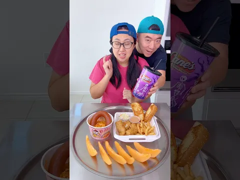 Raising Cane's Chicken Fingers random bites challenge!😋😋 #funny #couplechallenge