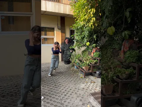 Dikejar GRANDONG sampe rumah cewek cantik kena tampol sapu