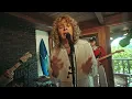 Mills - On The Weekend (Live Performance)