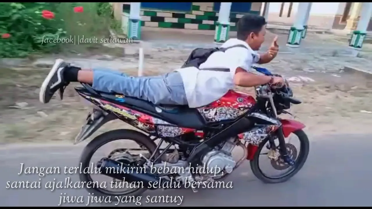 Vidio story wa tuhan bersama jiwa jiwa yang  santuy 2019