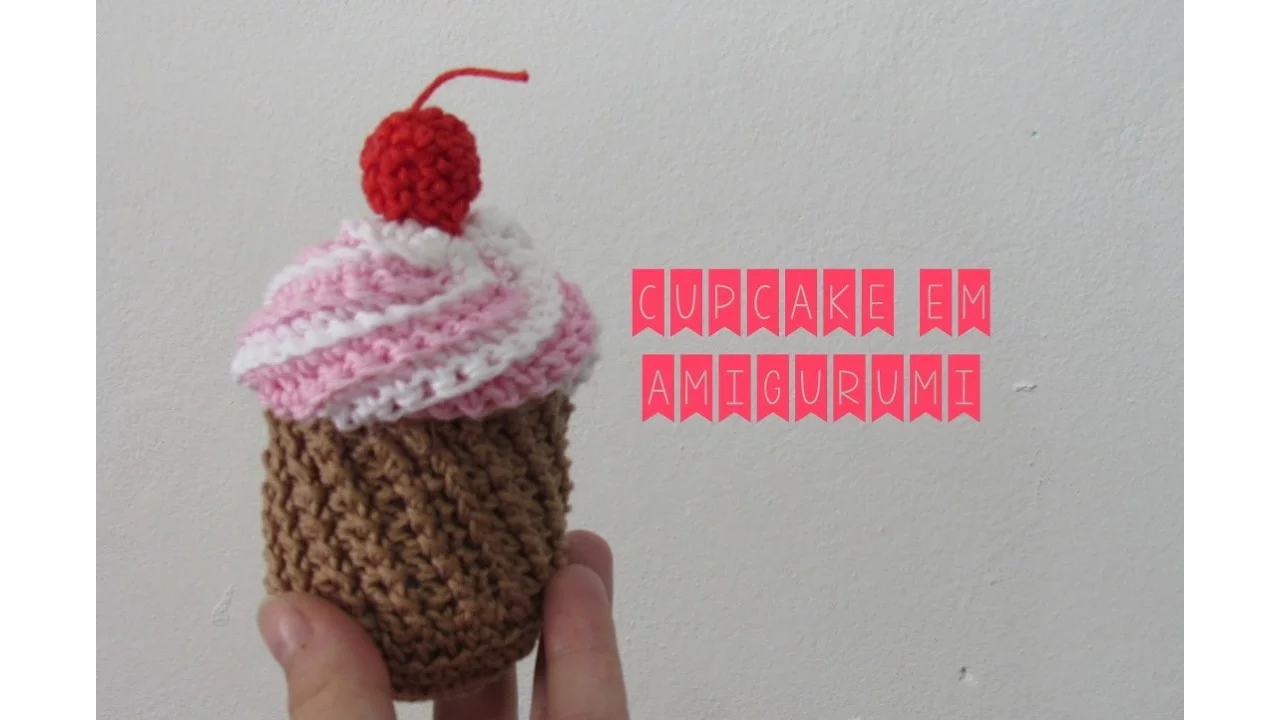 DEISE PACHECO CUPCAKE EM AMIGURUMI