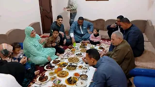 عزومة الحبايب أخواتي عزوتي في شهر رمضان المبارك              سمسمهالعمده  سمورهالعمده دندنها