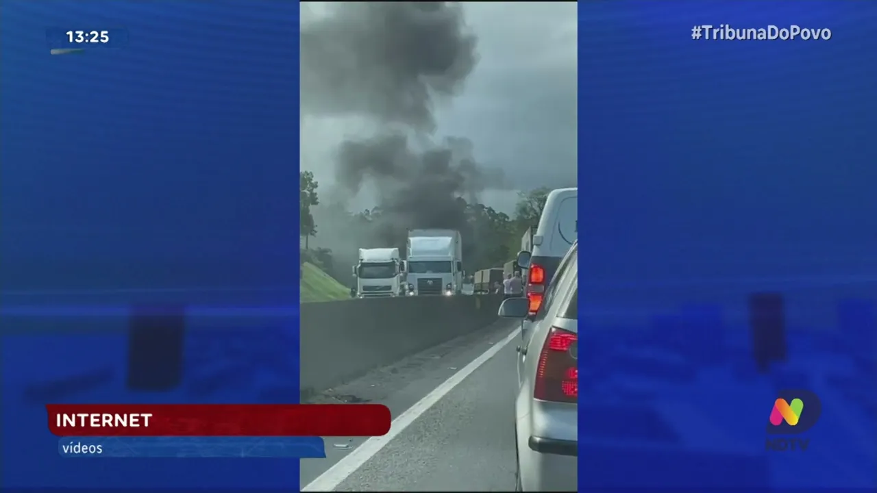 Trânsito parado: caminhão pega fogo e causa congestionamento na BR-101