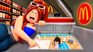 Construimos un CENTRO COMERCIAL en Nuestra Casa en Brookhaven Roblox