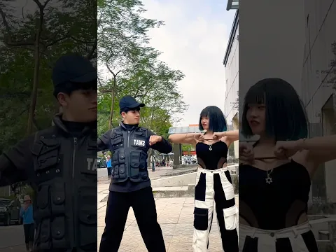 Money Heist vs Police 37 #moneyheist #parkour #police #escape #shorts #gonow