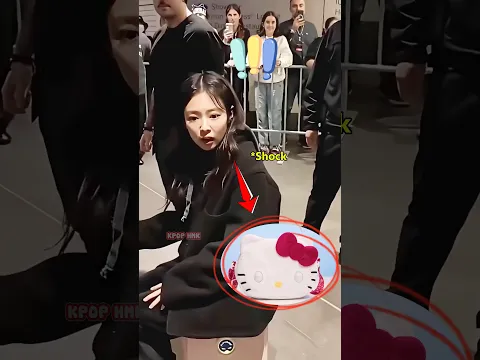 Jennie got shocked bcz a fan had a bag which could blink!!👀😲 #jennie #blink #viralvideo