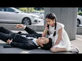 Download Lagu Gadis desa ke kota, hari pertama selamatkan pria yang ternyata ayah kandungnya—seorang CEO besar!