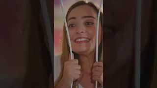 العشاق المجانين الذين وقعوا في الطرق من شدة حبهم رائحة الفراولة Shorts 