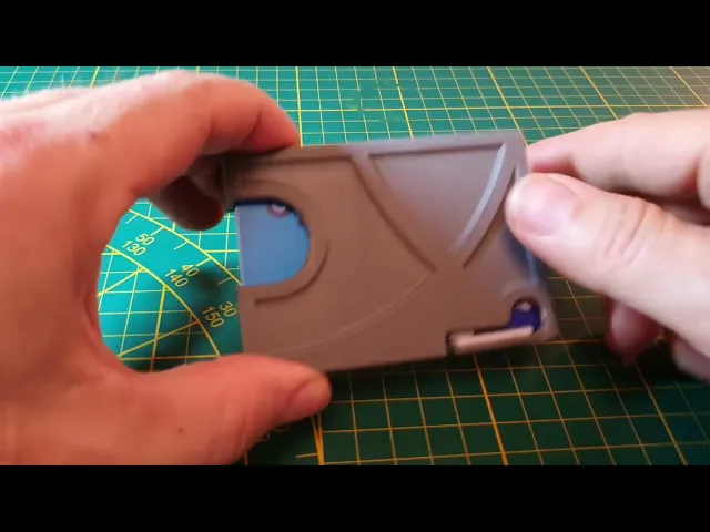 credit-card wallet video thumbnail