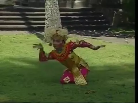 Download MP3 Tari Legong Kraton Balinese Dance Performance