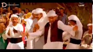 فيديو كوميدى على مهرجان قعدالو على السلم ليه غناء فريق صاب واى توينز مسخره السنين 