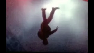 Han Solo falls like a guy