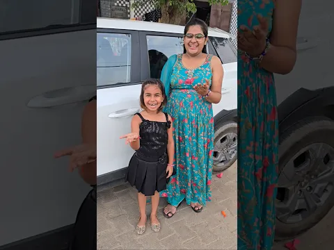 mayra ki mummy or sister same same 😂#shorts