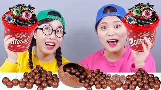 Maltesers Cokelat Telur Jeli Bola Mata Mukbang DONA