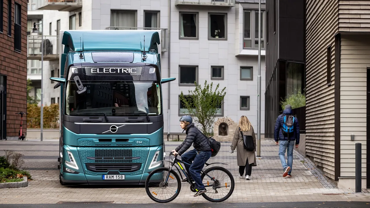 Volvo Trucks — Volvo — See and be seen (YouTube video ad)