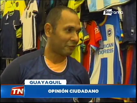 Se incrementa la venta de camisetas para alentar a Ecuador en el mundial