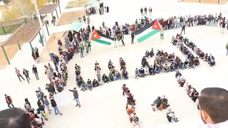 طلبة الحسين يشكلون لوحة بشرية   القدس لنا   دندنها