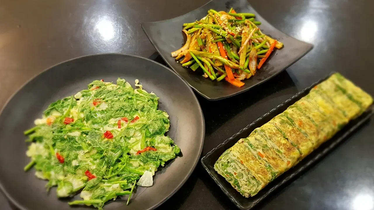 미나리 3종 세트(미나리무침·미나리전·미나리계란말이)