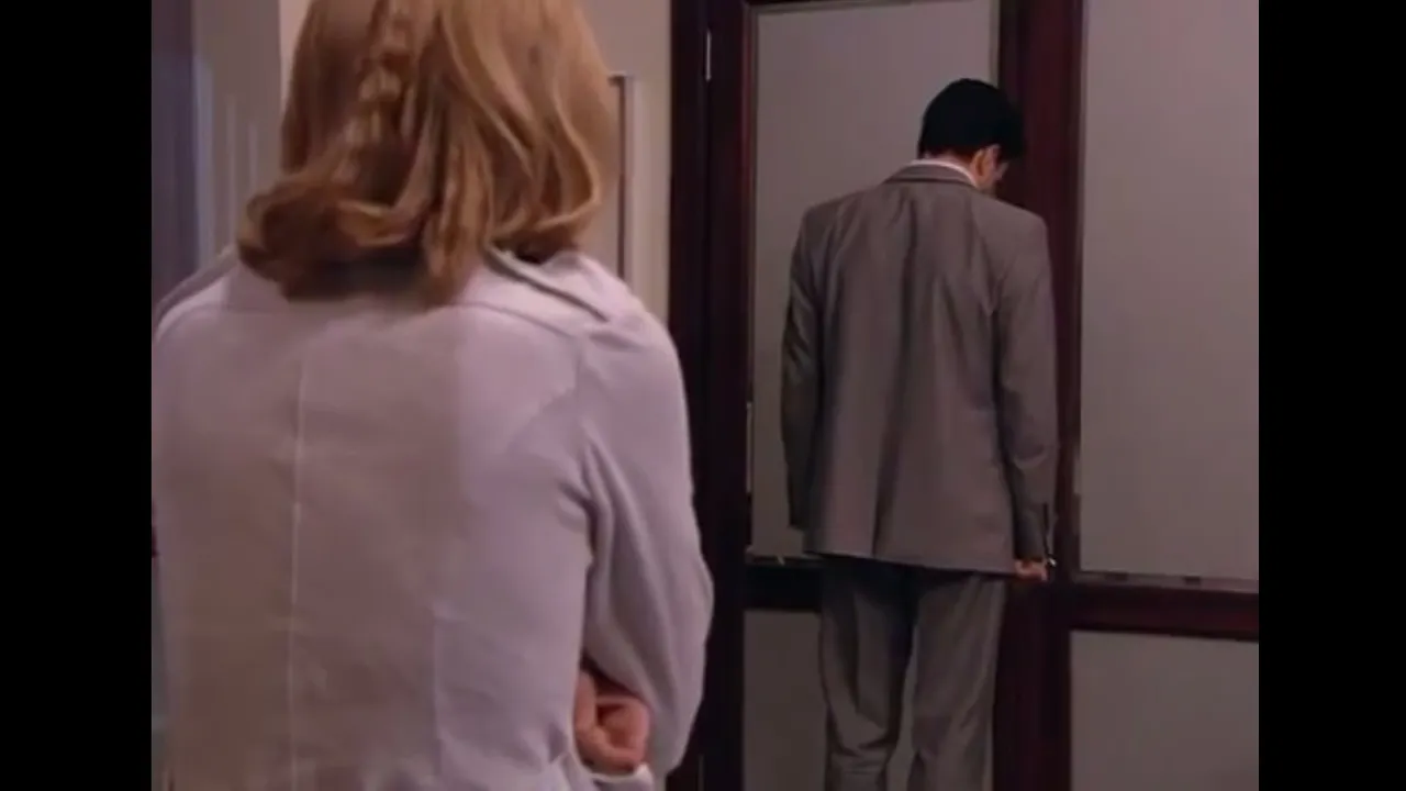 Кира Рид сиқырды сорады