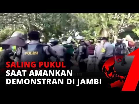 Viral! Video Polisi Saling Pukul dengan Polisi Lainya Saat Amankan Demonstran di Jambi | tvOne