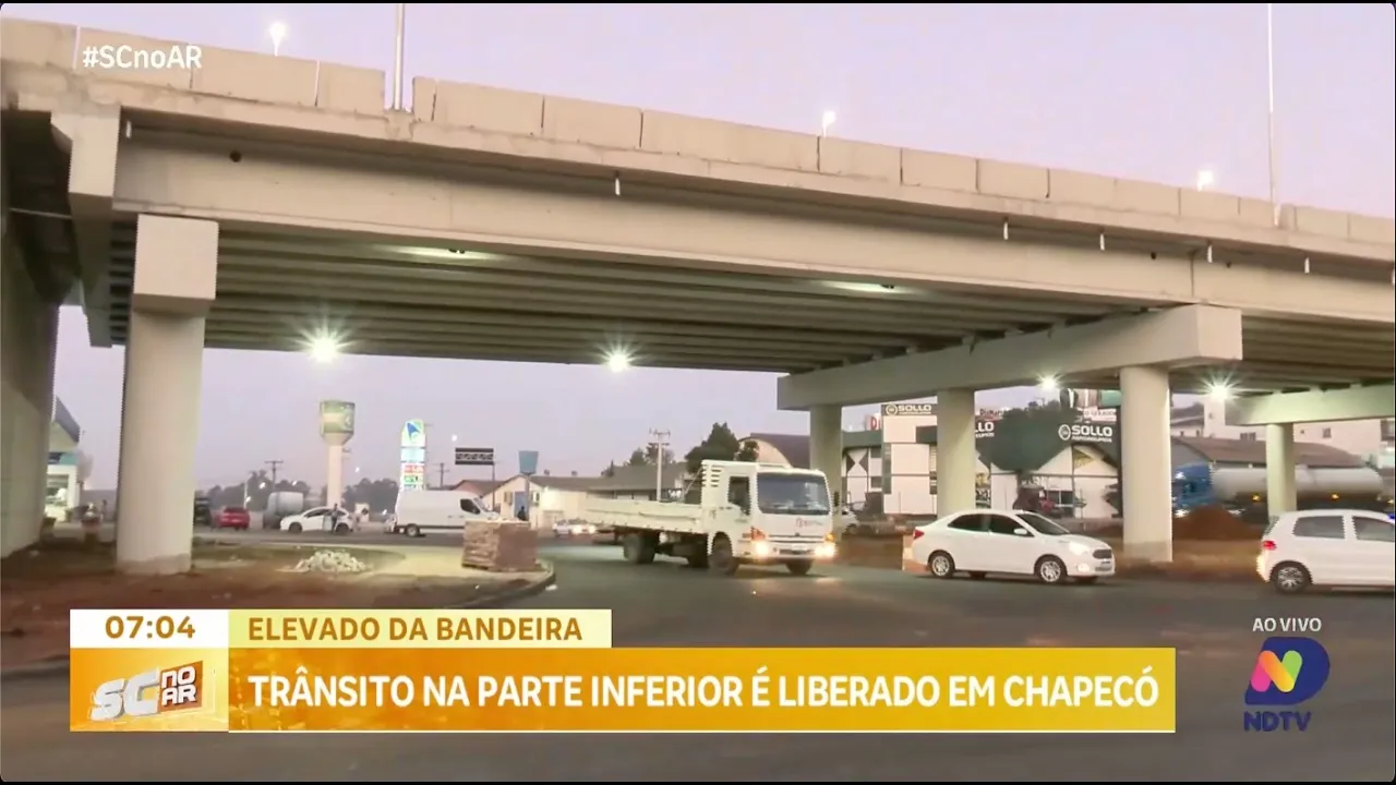 Trânsito é liberado na parte inferior do Elevado da Bandeira, em Chapecó