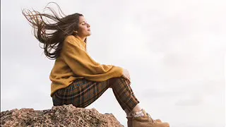 اقوي واروع موسيقي دراميه تاخذك لعالم اخر                                       دندنها