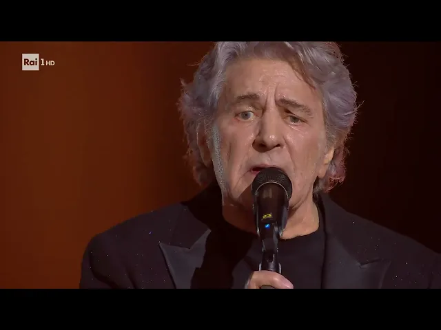 Sanremo 2026 - Fausto Leali canta 'Mi manchi' e 'Io amo'