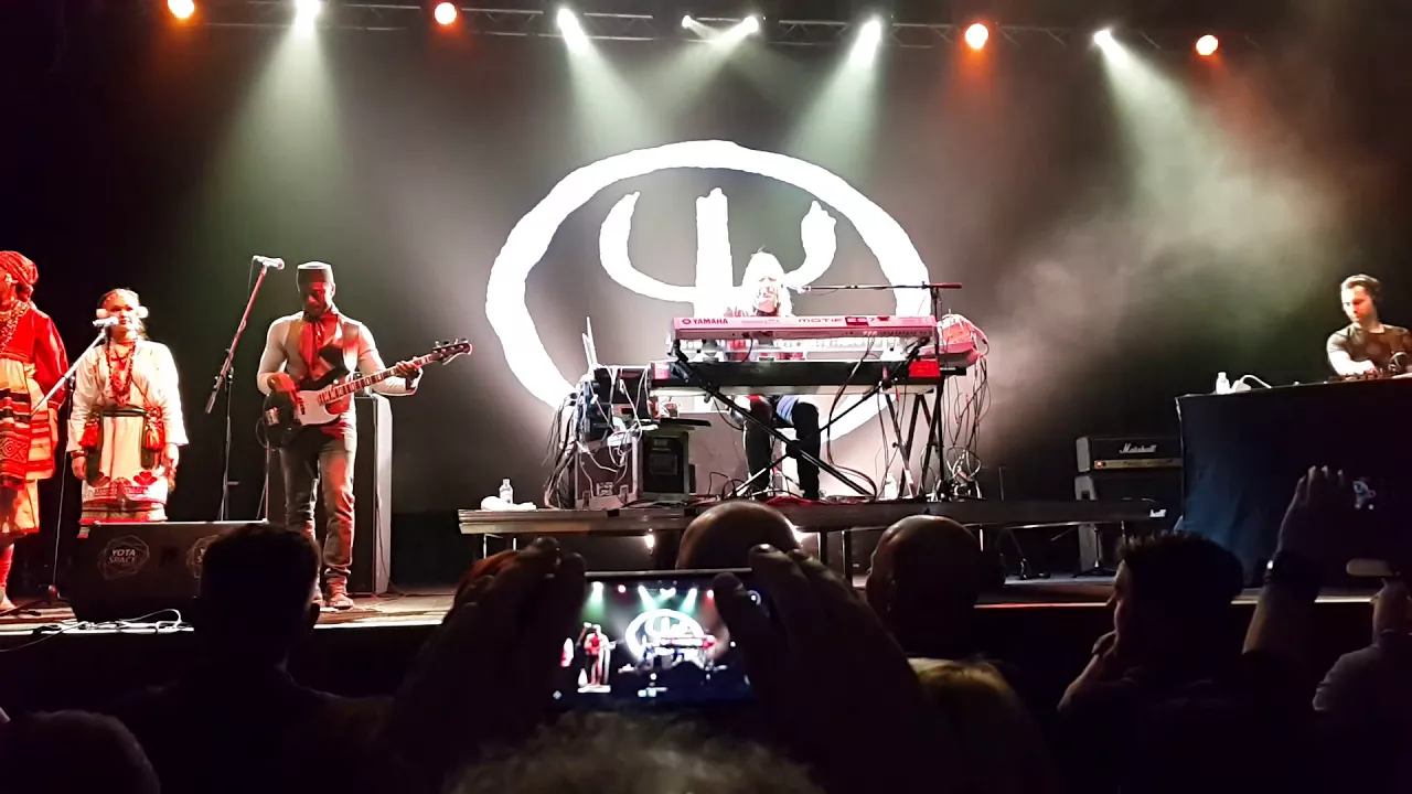 Deep forest "Sweet lullaby" (live version in Moscow 2017) Deep forest "Sweet lullaby" (live version in Moscow 2017)