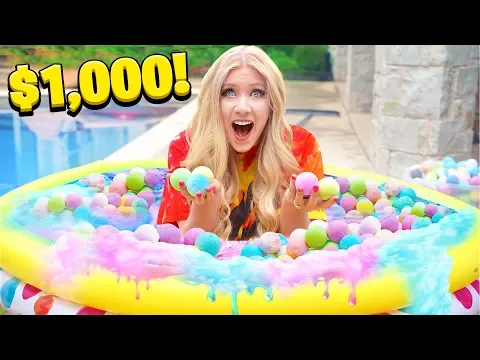 Download MP3 FILLING my pool with a THOUSAND Bath Bombs! - Experiment