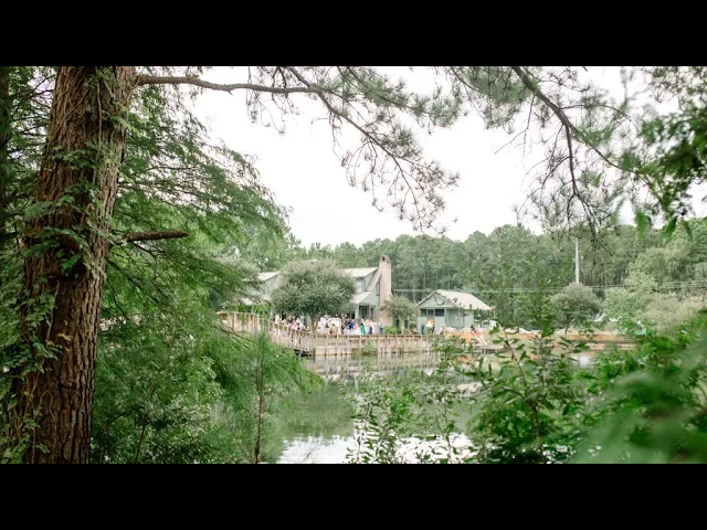 Charleston wedding photographers: The Lake House At Bulow