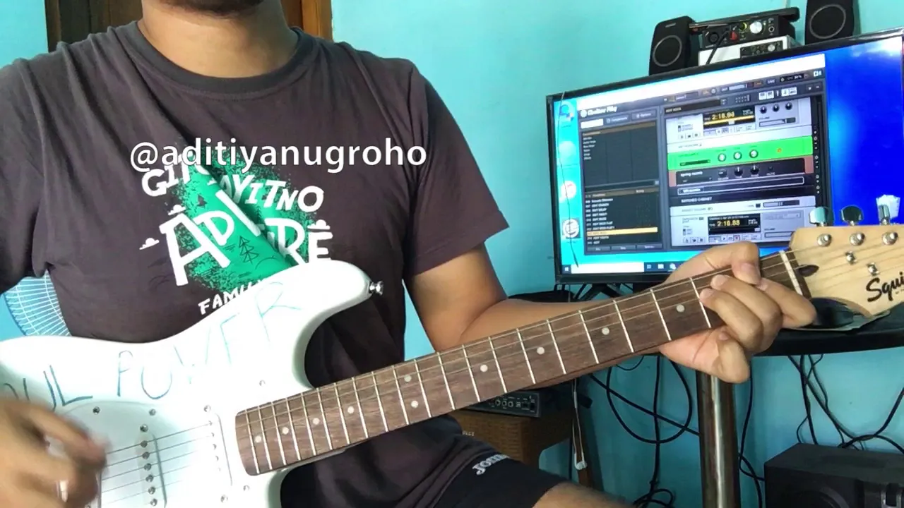 Jiyuu Eno Shoutai - L'Arc~En~Ciel (cover) Jiyuu Eno Shoutai - L'Arc~En~Ciel (cover)