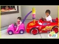 Download Lagu Ryan's Drive Thru Pretend Play Restaurant on Kids Power Wheels!!!