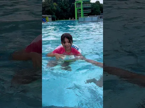 لعبنا غميضة داخل المسبح والملاهي المائية! 🏊‍♂️🔥 الفيديو الكامل نزل على القناة (اضغط تحت)⬇️