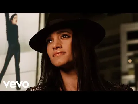 Download MP3 Michael Jackson - Hollywood Tonight (Official Video)