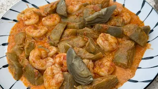 Alcachofas con gambones a la crema